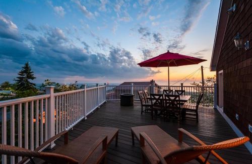 South Haven House | Upscale Waterfront Home w/Panoramic Views on Lake Michigan!