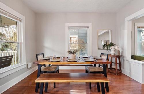 Hough House | Uptown Couve Adventures