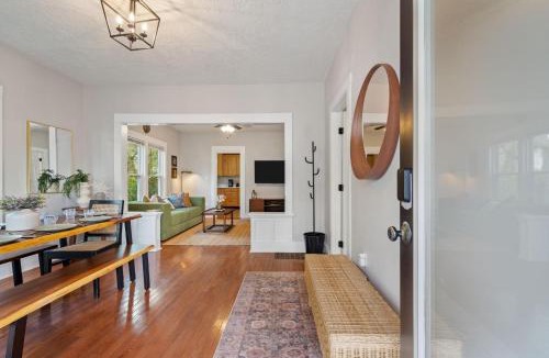 Hough House | Uptown Couve Adventures