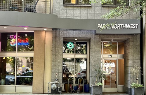 Pearl District Condo | Urban Oasis in the Heart of the Pearl District! Walk Score of 98