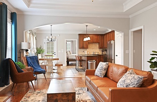 Mount Meigs House | Urban Oasis