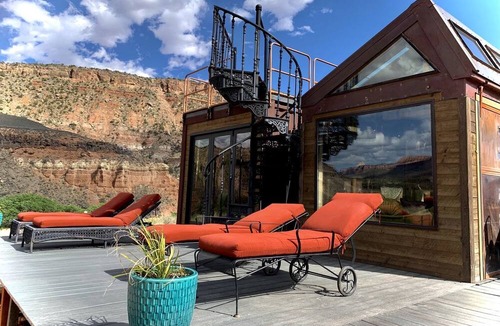 Virgin Cabin | Utah Tiny House for a King Sized Zion Glamping Escape