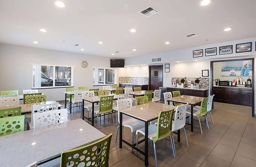 Kennewick Resort | Vacation Starts Here! Enjoy the Beauty of Kennewick. Close to Tapteal Greenway!