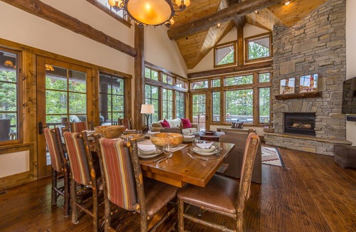 Spanish Peaks Ski Chalet | Vast Ski In/Ski Out Big Sky Chalet