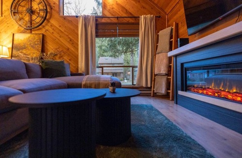 Mount Hood Village House | Venture Tale Lodge