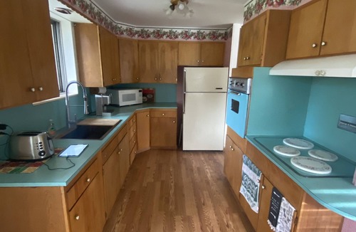 Lava Hot Springs Cottage | Very clean and quiet place. Close to golf course and hot springs