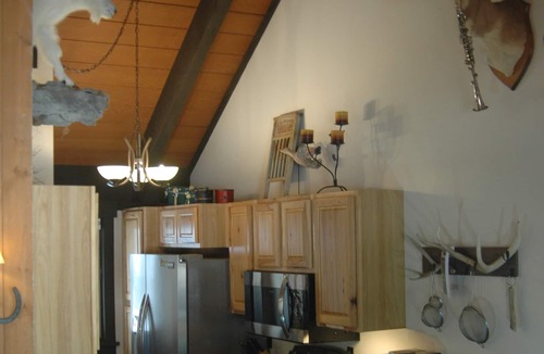 Big Sky Meadow Village Condo | Very Comfortable Condo -Ski & Play All Day Then Relax In This Welcoming Retreat