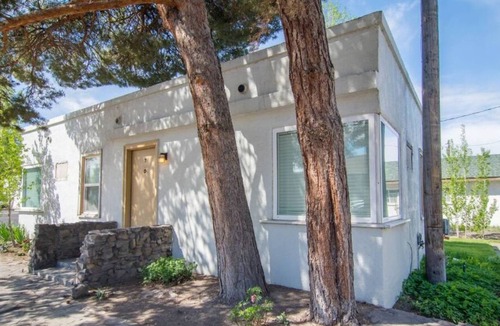 Twin Falls Villa | Vintage Idahoan