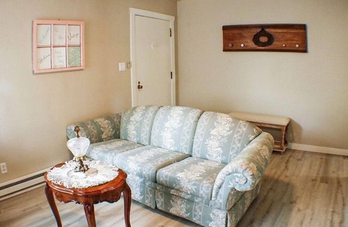 Twin Falls Villa | Vintage Idahoan