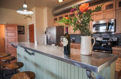 Historic Livingston Condo | Vintage Luxury Condo in Downtown Livingston