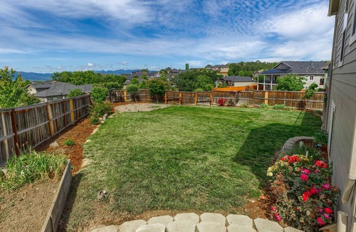 Medford House | Vista Pointe House-Family Friendly + Amazing Views