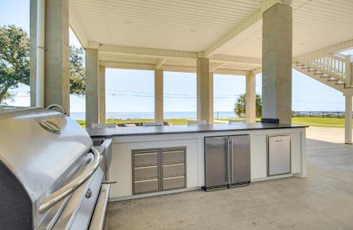 Waveland House | Walk to Beach: Oceanfront Home w/Outdoor Kitchen
