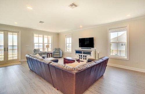 Waveland House | Walk to Beach: Oceanfront Home w/Outdoor Kitchen