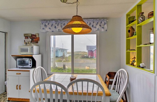 Moclips Cottage | Walk to Beach! ‘The Little Orca’s’ Moclips Cottage