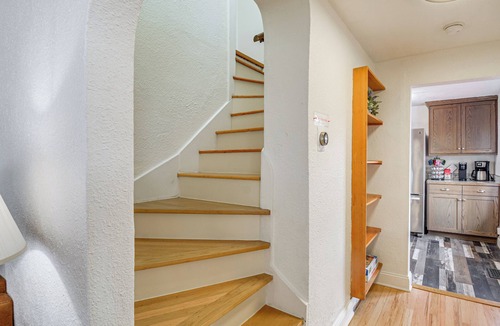 Retsil Cottage | Walk to Beaches: Waterfront Home in Port Orchard!