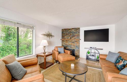 Retsil House | Walk to Beaches: Waterfront Home in Port Orchard!