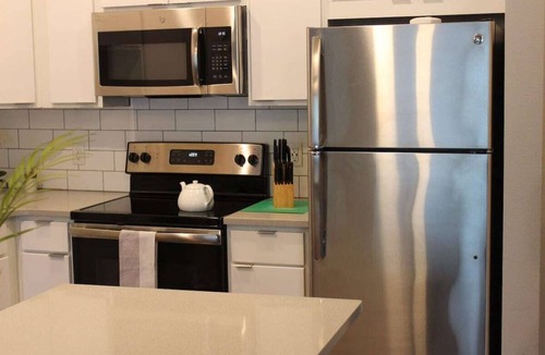 Ames Apartment | Walk to Campustown Cafes from Stylish Retreat