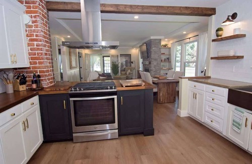 Caldwell House | Walk to College of Idaho | Renovated 2BR Home | Near Indian Creek Plaza & Downtown Caldwell
