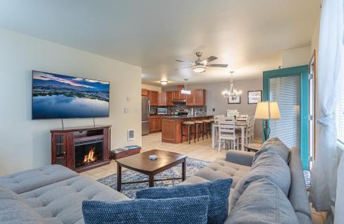 Downtown Leavenworth Apartment | Walk to Downtown Leavenworth, Coaster, Festivities, Oktoberfest, Christmas Lights, Maifest