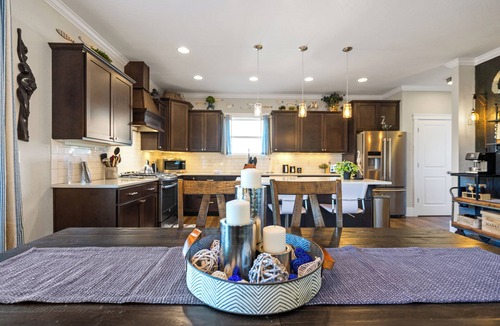 Coeur d'Alene House | Walk to lake, downtown, shops & eateries. Coffee bar. Sleeps 10.
