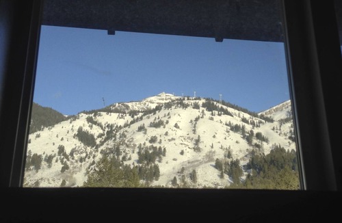 Teton Village Apartment | Walk to Lifts in Teton Village 2 BR