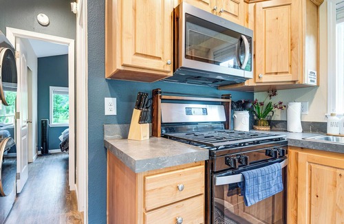 Beaver House | Walk to Sol Duc River! Cozy Home Near Forks
