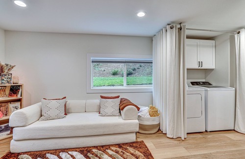 Bow Apartment | Walk to The Oyster Bar: Chuckanut Dr Retreat!