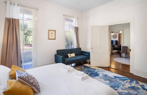 Mobile House | Walkable near Downtown - Classic Mardis Gras Manor