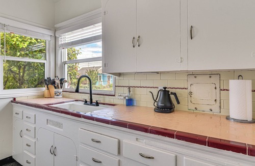 Piedmont Apartment | Walkable North Portland Home Near Peninsula Park