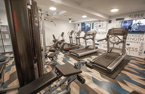 Fairpark Apartment | Walkable SLC 2BR Delta & Airport