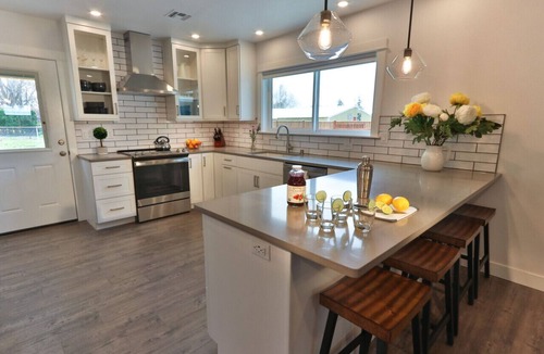 Walla Walla East House | Walla Walla Bungalow | Pickleball + Fire Pit