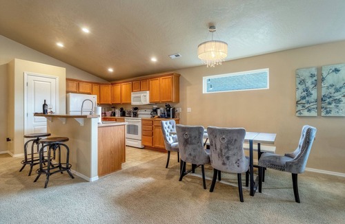 College Place House | Walla Walla Wine Country Home, Converted Game Room, Sleeps 8, Dogs Welcome
