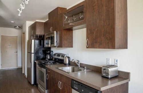 Wallingford Apartment | Wallingford jr 1br w shuffleboard nr shops SEA-625