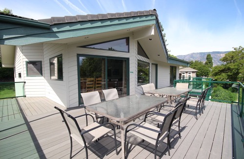 Wapato Point House | Wapato Point—Lake Chelan/Rate discount August 14-21
