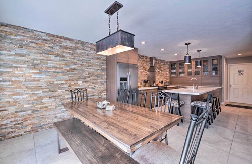 Cottonwood Heights House | 'Wasatch Basecamp' w/Hot Tub: Hike & Explore!