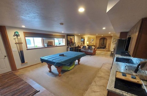 Woodland Estates House | Wasatch Front Mtn Ski Guest Suite-4 Beds, 3 Rms, Sleeps 7