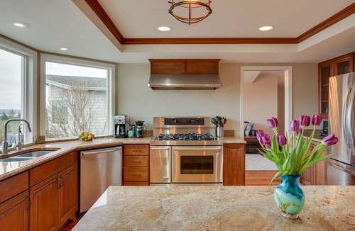 University Place House | Washington Vacation Rental w/Hot Tub Near Tacoma