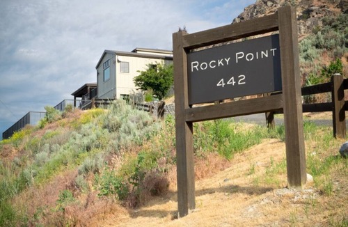 Manson House | WATER FRONT - PRIVATE POOL AND DOCK W/BUOY