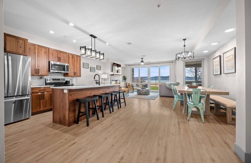 Garden City Condo | Water's Edge 102 | Bear Lake Views| Lakeside Unit