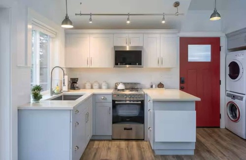 Eastsound Cottage | Water View, Impeccable Studio Cottage overlooking East Sound, Walk to Town, Close to Everything!