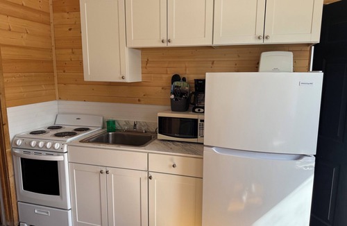 Republic Cabin | Waterfront 1 Bedroom Cabin at Tiffanys Resort on Curlew Lake - Sleeps 3
