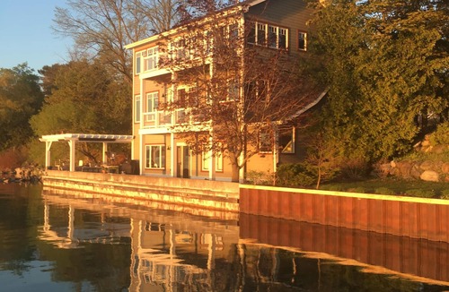 Suttons Bay House | Waterfront 4 bed/4 bath in the heart of wine country.