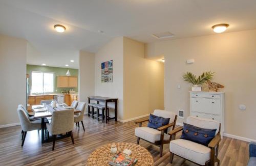 Victor House | Waterfront Allyn Home with Fire Pit + 2 Kayaks!