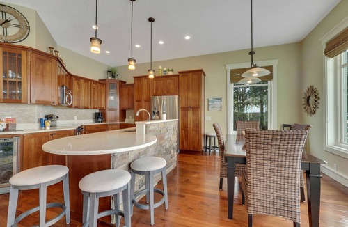 Charlevoix House | Waterfront | Beachfront | Private on Lake Michigan | 15 mins to Charlevoix
