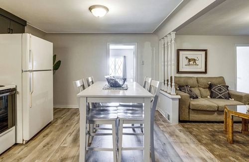 Port Huron Condo | Waterfront Condo 2 Mi to Historic Dtwn Port Huron!