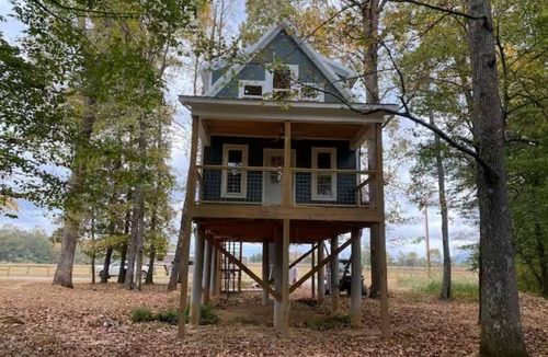 Lupton City Cabin | Waterfront cottage on the Sequatchie River at Ketners Mill -2