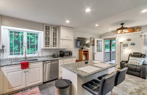 Andalusia Cottage | Waterfront Couples Retreat w/Views in Andalusia!