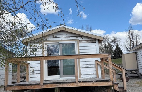 Republic Cabin | Waterfront Curlew Lake Studio Cabin w/Private Deck -Sleeps 2 at Tiffanys Resort