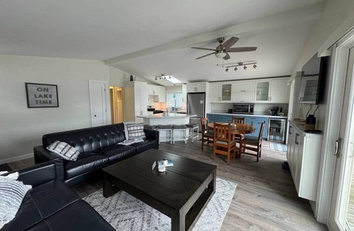 Caseville House | Waterfront/golf cart/tiki bar/boat slip/downtown!
