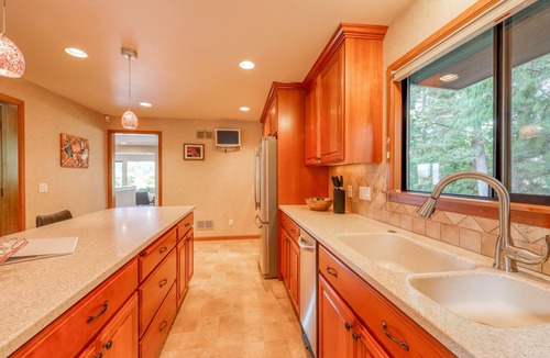 Gig Harbor House | Waterfront home & on-site guest house w/full kitchens, a large deck, & firepits